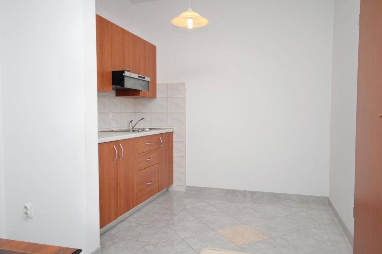 Apartments And Rooms With Parking Space Njivice, Krk - 5458 Exterior photo