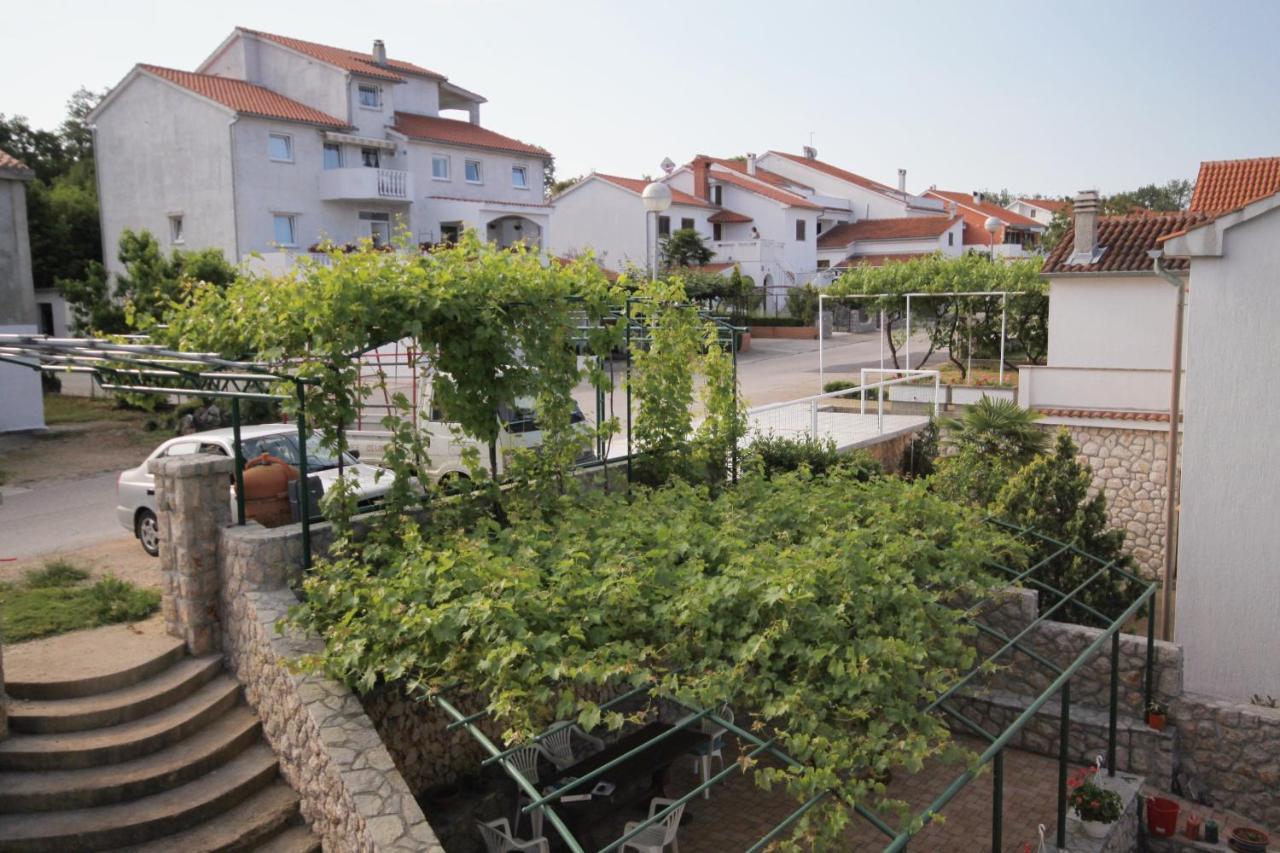 Apartments And Rooms With Parking Space Njivice, Krk - 5458 Exterior photo