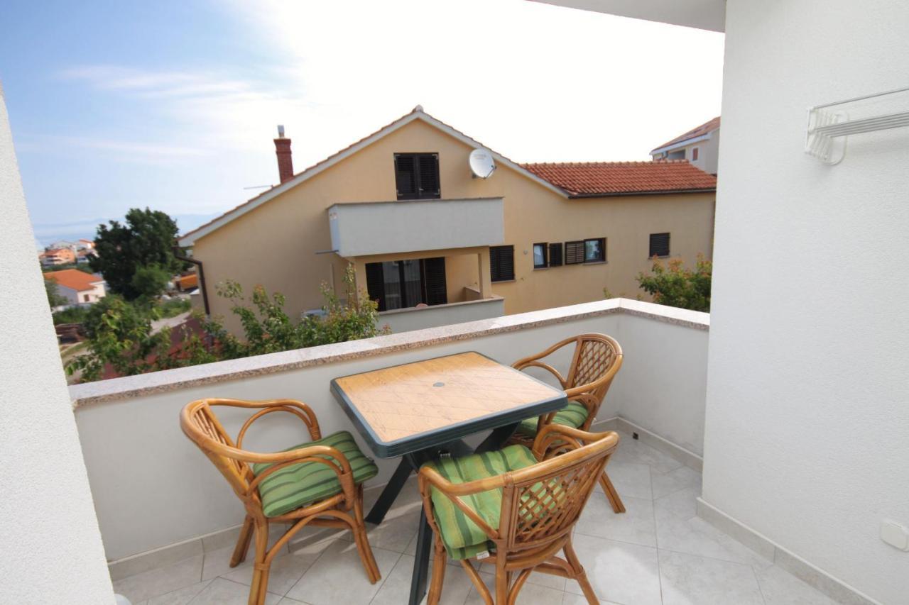 Apartments And Rooms With Parking Space Njivice, Krk - 5458 Exterior photo